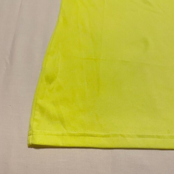 Under Armour Womens Shirt Size Small Heatgear Semi Fitted Tshirt Vneck - Picture 6 of 15